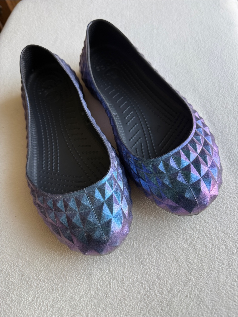 Iridescent Crocs Purple Blue Geometric Ballet Flats - Women size 7.